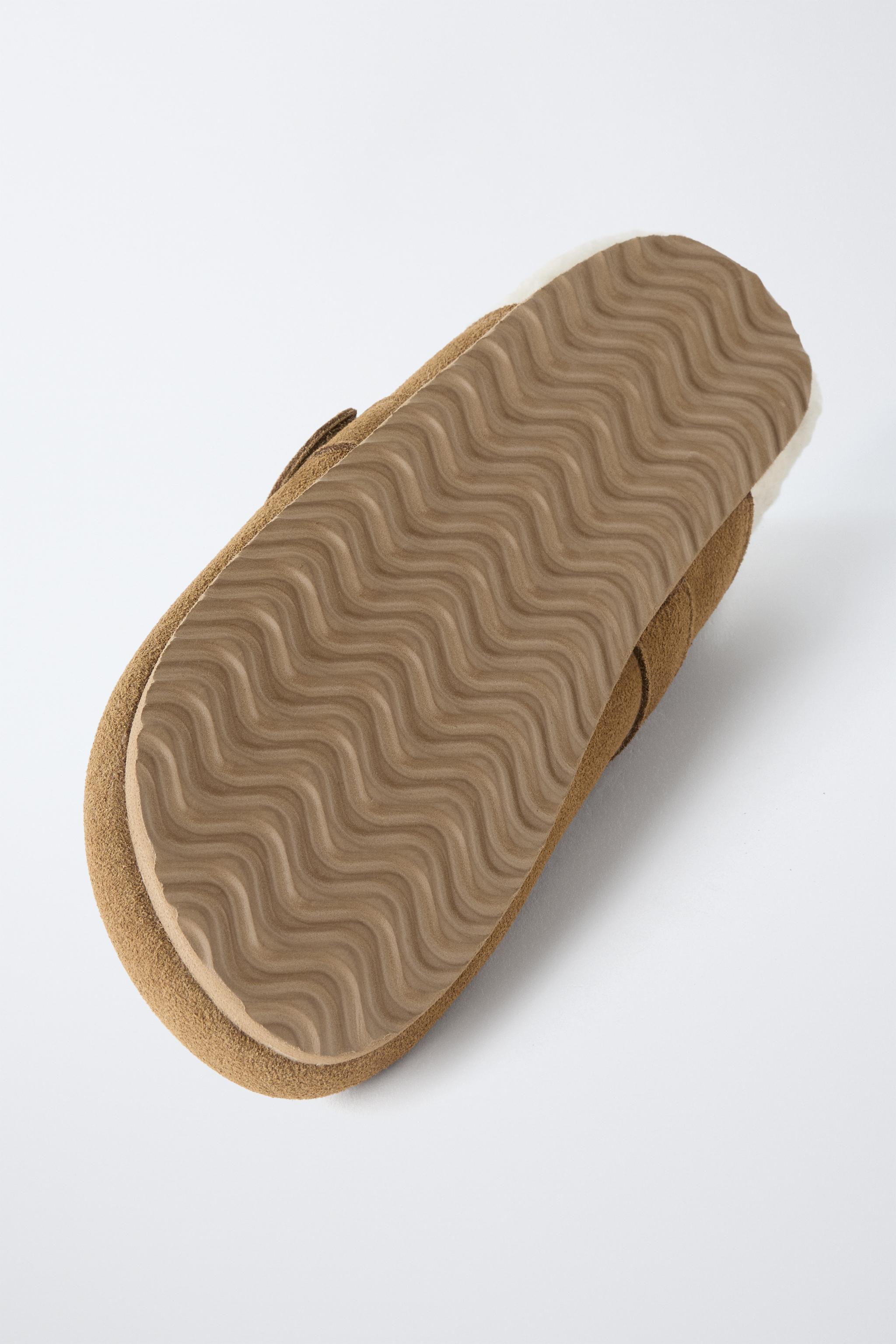 SABOTS EN CUIR IMPRIMÉ ANIMAL